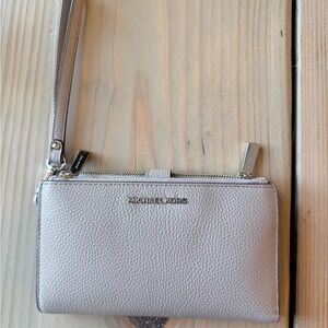 Michael Kors Pebble Leather Wristlet in Light Gray